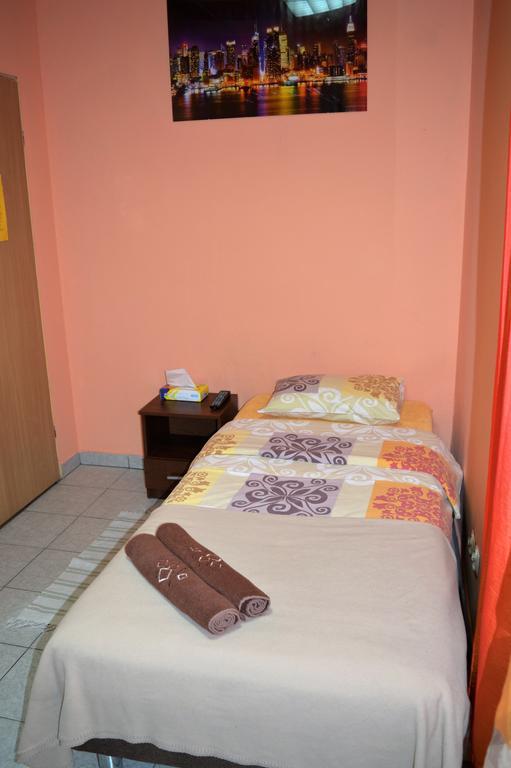 Honey Hostel Cracóvia Quarto foto