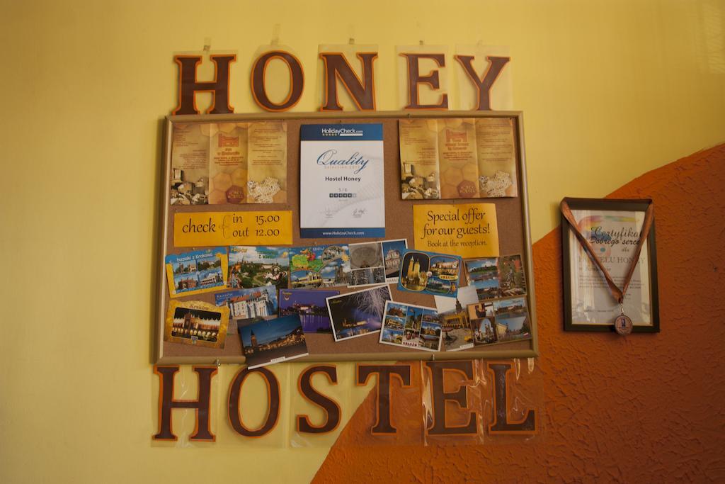 Honey Hostel Cracóvia Exterior foto